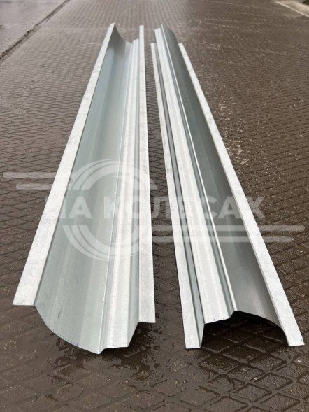 Ремонтные пороги Toyota Yaris 1 (XP10)