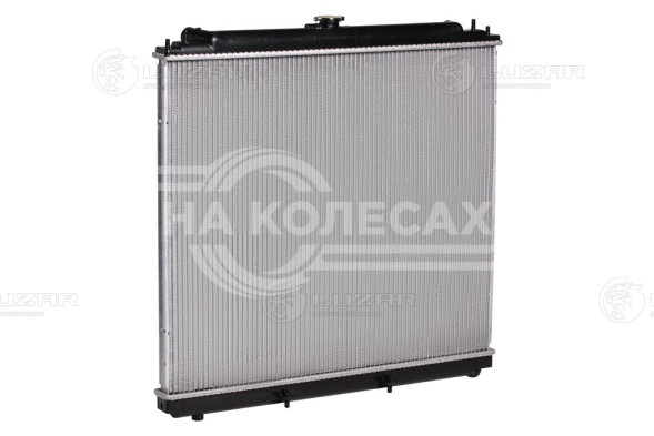 Радиатор охлаждения для автомобилей Pathfinder (05-) 4.0i AT