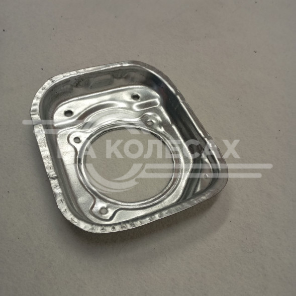 Лючок часть с горловиной бака Renault Logan 1 (штамп.)