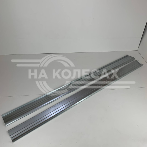 Ремонтные пороги Toyota Isis