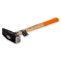 Молоток слесарный с деревянной рукояткой 800гр