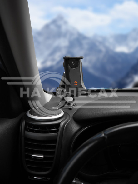 Держатель для планшета автомобильный на лобовое стекло/торпедо