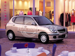 Арки задние Toyota Duet 1