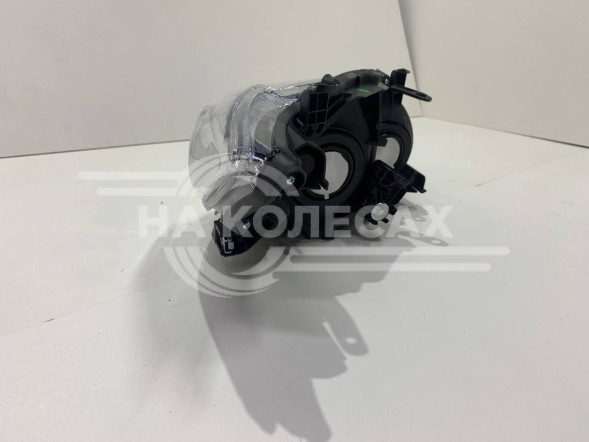 Фара передняя Toyota Corolla E150 06-10