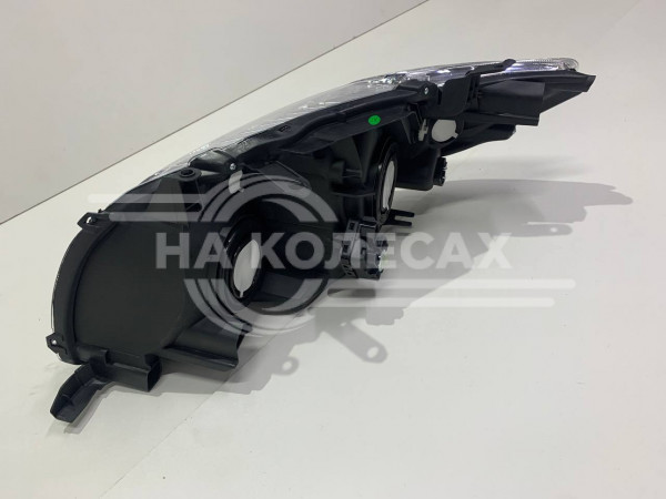 Фара передняя Toyota Corolla E150 06-10