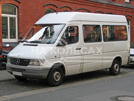 Крыло из стеклопластика Mercedes-Benz Sprinter W901-905