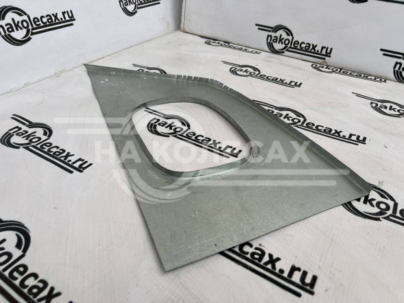 Люк бензобака Volvo S-40