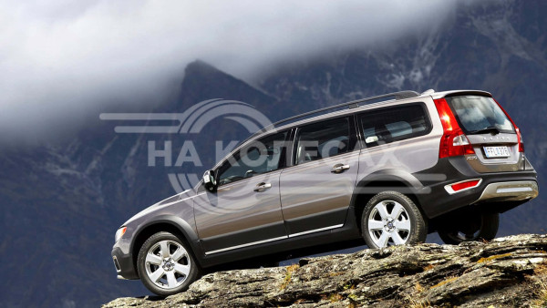 Внешние ремонтные пороги Volvo XC70 2 дорест/рест
