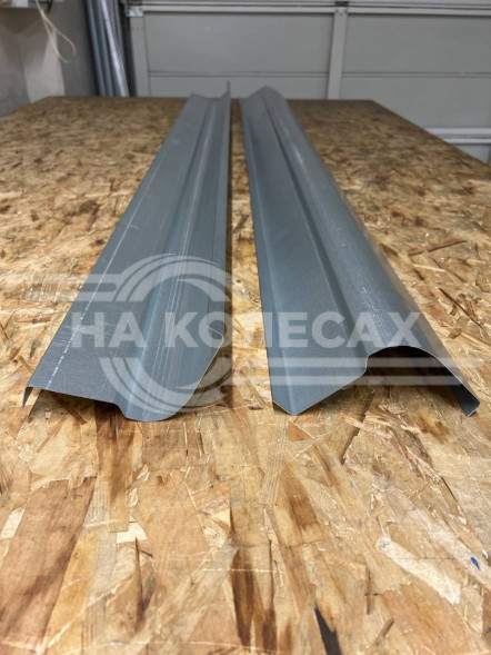 Ремонтные пороги Toyota Avensis (T220) 1/2