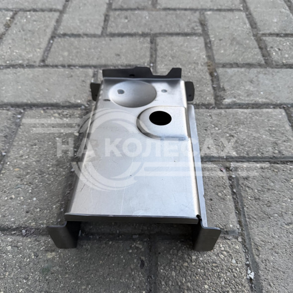 Поддомкратник передний  Chevrolet Niva