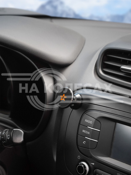 Держатель для телефона автомобильный на торпедо магнитный анодированный