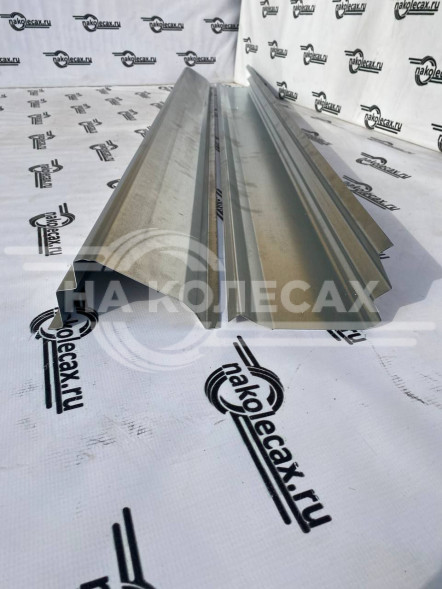 Ремонтные пороги Toyota Mark II (X70)
