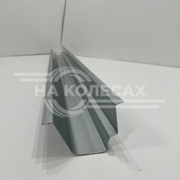 Пороги Nissan Vanette 3