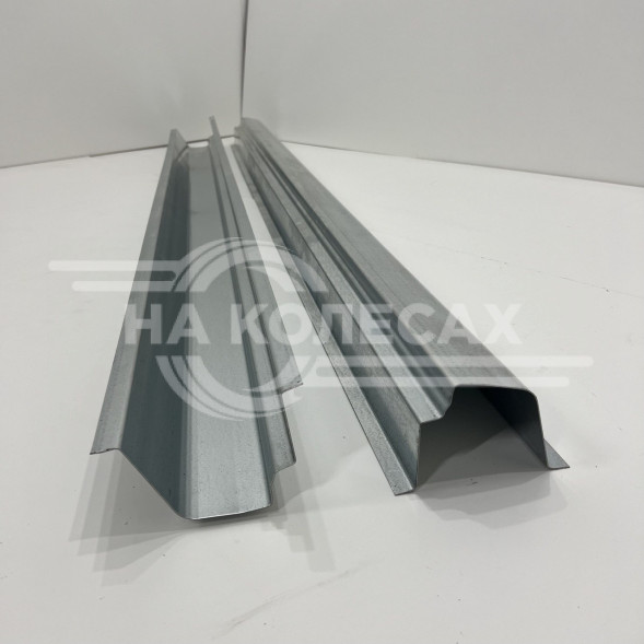 Пороги Nissan Vanette 3