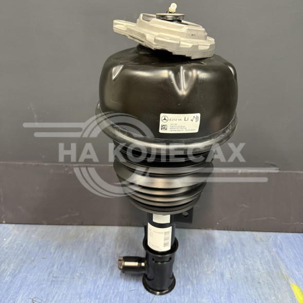 Передние пневматические амортизаторы  Mercedes-Benz Е-класс W212