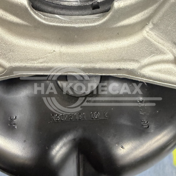 Передние пневматические амортизаторы  Mercedes-Benz Е-класс W212