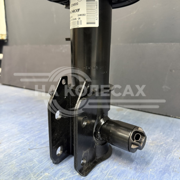 Передние пневматические амортизаторы  Mercedes-Benz Е-класс W212