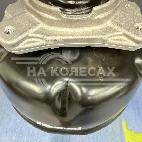 Передние пневматические амортизаторы  Mercedes-Benz Е-класс W212