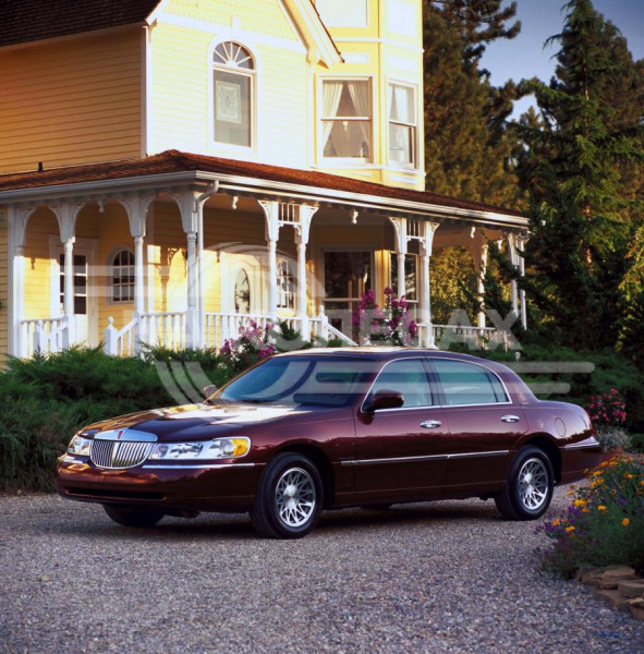 Арки задние lincoln Town Car 3