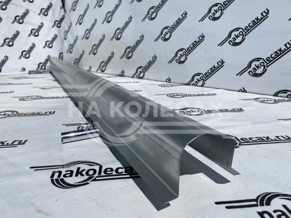 Ремонтные пороги Toyota Mark II (X90)