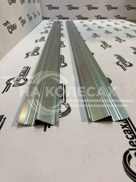 Внутренние пороги Mercedes-Benz 190 (W201)