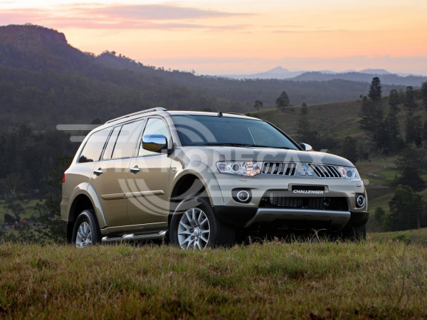 Внешние ремонтные пороги Mitsubishi Challenger 2