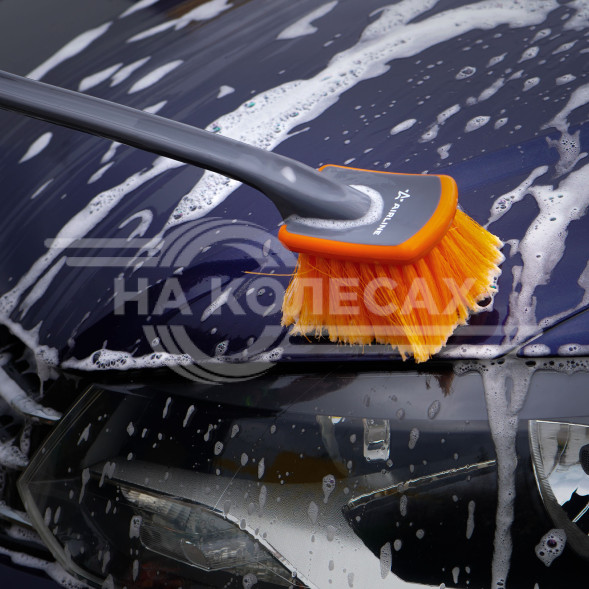 Щетка для мытья с мягкой распушенной щетиной, прорезиненные ручка и кант (50 см)