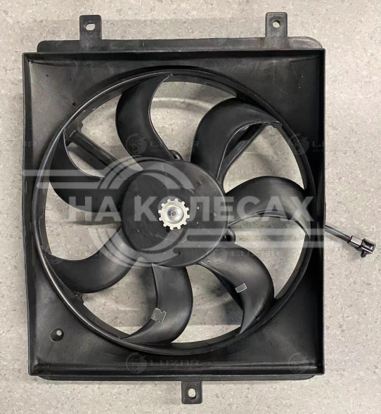 Электровентилятор охлаждения для автомобилей  Geely MK (06-)/MK Cross (10-) (с кожухом) (правый; до 2013г.)