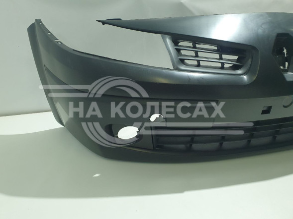 Бампер передний RENAULT MEGANE II 05-08 цельный в сборе 