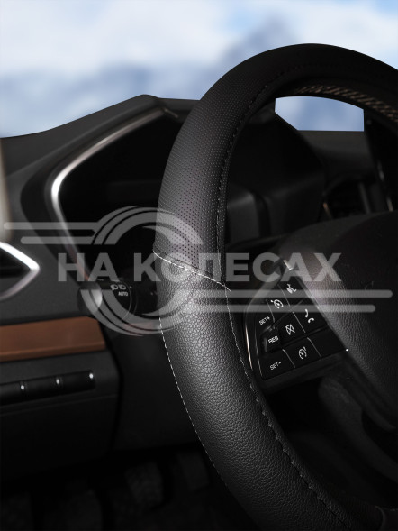 Оплетка на руль, искусственная кожа с перфорацией, черная, 38 см / M