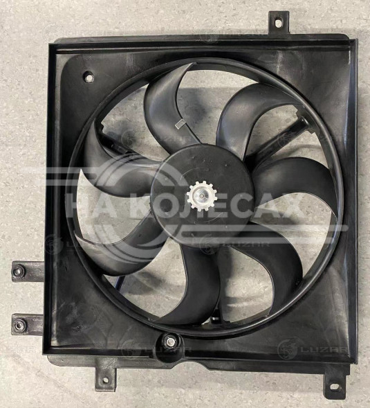 Электровентилятор охлаждения для автомобилей  Geely MK (06-)/MK Cross (10-) (с кожухом) (левый; до 2013г.)