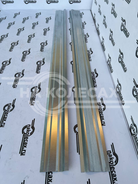 Внутренние пороги Toyota Land Cruiser (J100)