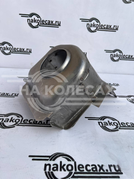 Cтакан брызговика правый