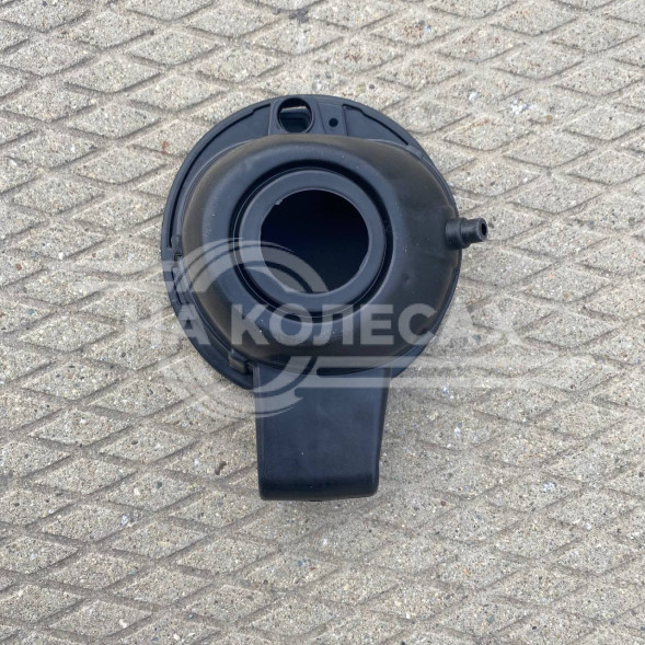 ЛЮЧОК БЕНЗОБАКА VW POLO 10-20 4D