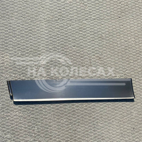 Ремчасть передней двери Chevrolet Niva