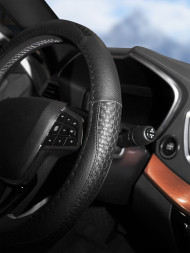 Оплетка на руль, искусственная кожа с тиснением, черная, 38 см / M