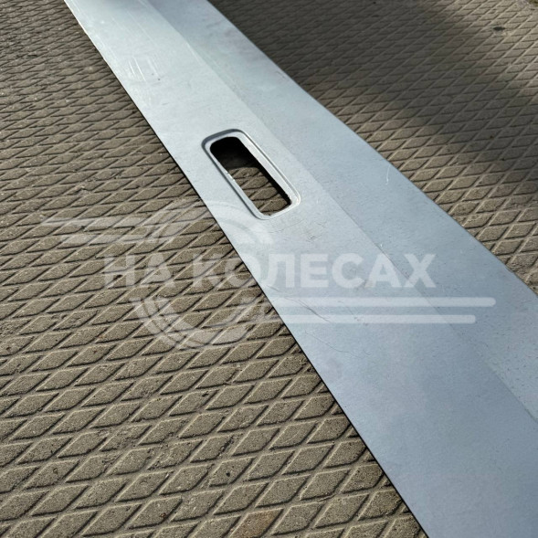 Рем часть крышки багажника Volkswagen Transporter T5