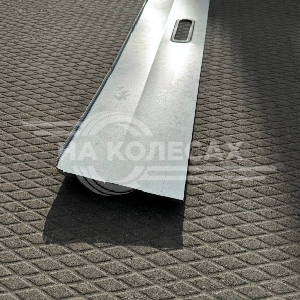 Рем часть крышки багажника Volkswagen Transporter T5