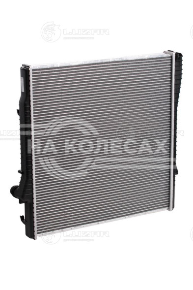 Радиатор охлаждения для автомобилей X5 (E53) (00-) 3.0i/4.4i 3.0d AT