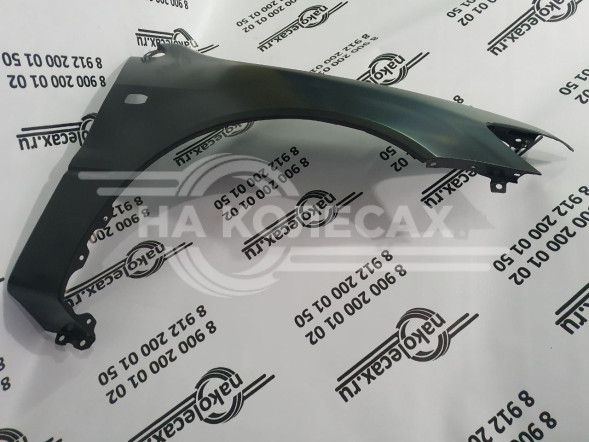 Крыло переднее левое  LANCER CEDIA