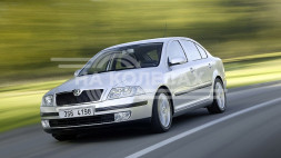 Внешние ремонтные пороги Skoda Octavia 2дорест/2рест (A5)